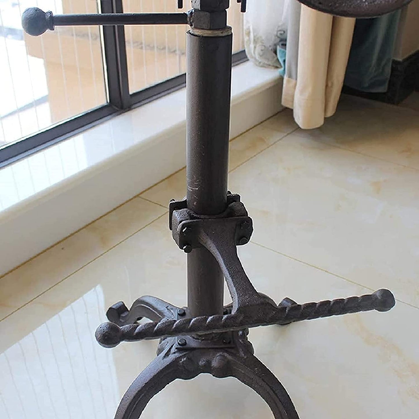 Industrial Cast Iron Bar/Tractor Stools with Adjustable Height