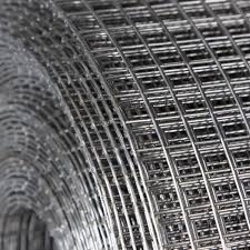 Galvanised welded wire mesh roll for animal runs, boundaries and gabion baskets