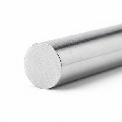 Bright mild steel round bar EN3B 080A15 cut end close-up