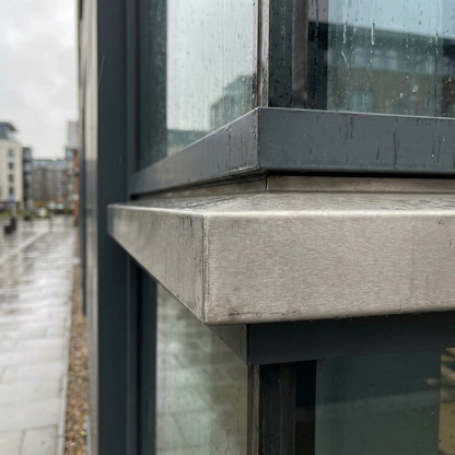 304 stainless steel equal angle used as architectural edge trim