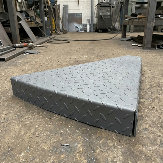 Tapered spiral staircase durbar tread, anti-slip chequer plate step